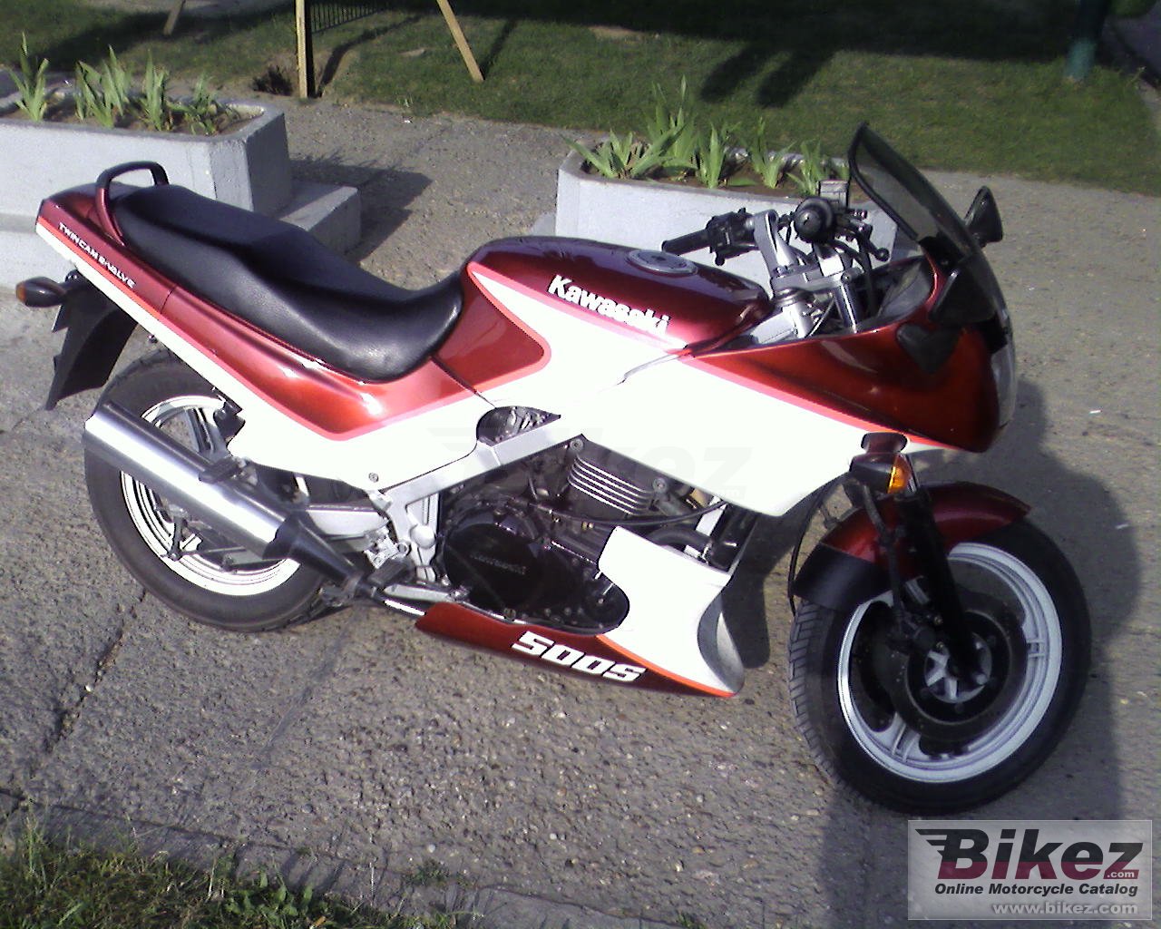 Poignée Pour Kawasaki GPZ 500 S - Occasion, état Correct - Référence 0009662 - Fabriqué Au Japon